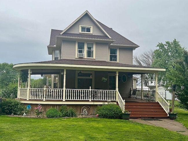 Photo of 304 Locust St, Mineral, IL