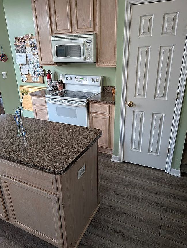 Image of 1172 Fountain View Ln