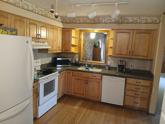 Image of 1079 Fairfield Dr