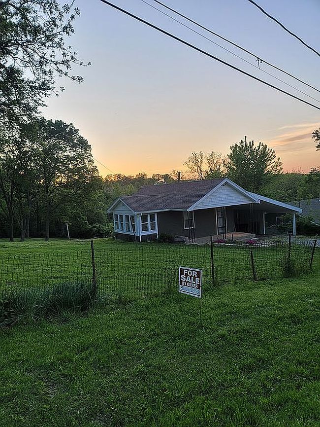 Photo of 2218 S Glenwood Ave, Independence, MO