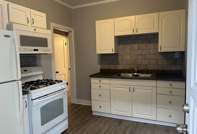 Additional photo 3 of property located at 513 S State St