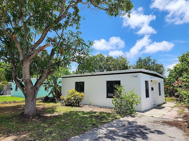 Photo of 1766 Ne 183rd St, North Miami Beach, FL
