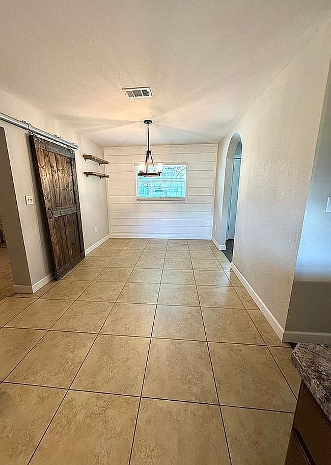 Image of 605 Milray Dr