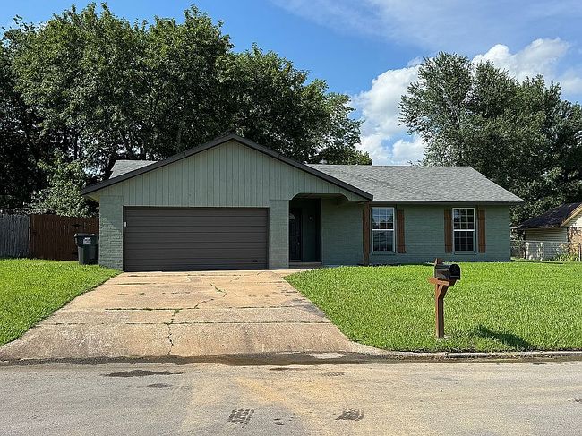 Photo of 28665 E 140th St S, Coweta, OK