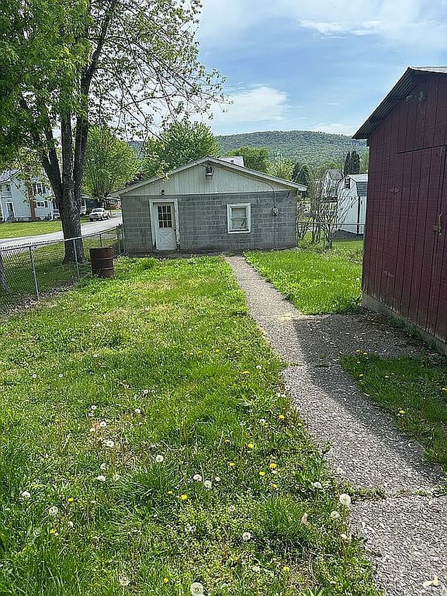 Image of 305 High St