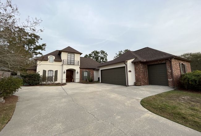 12484 Legacy Hills Dr, Geismar, LA