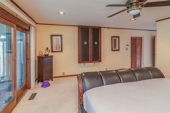Photo of 4040 W Outer Dr, Detroit, MI