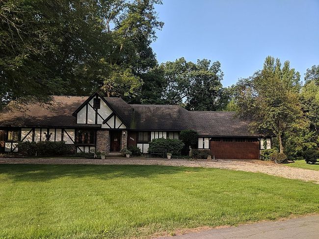 Image of 24711 Lakewood Dr