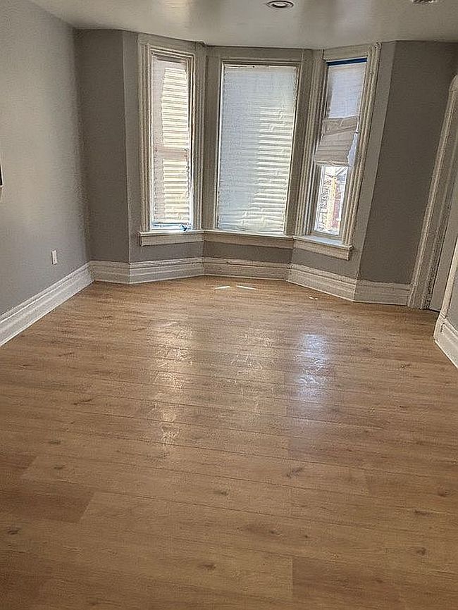 Image of 6039 S Carpenter St