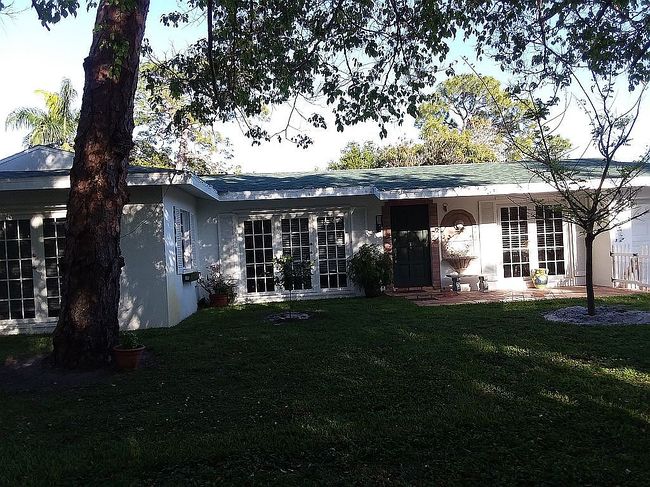Photo of 626 Rudder Rd, Naples, FL