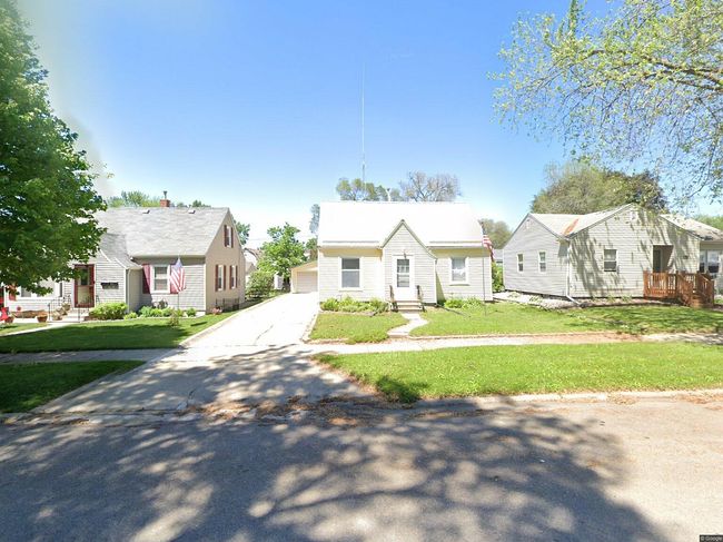 Preview of property located at 1129 Byron Ave