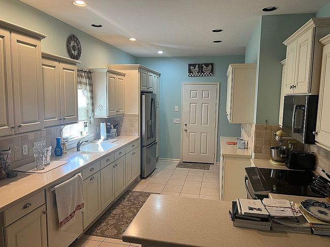 Preview of property located at 6160 Meadowland Cir