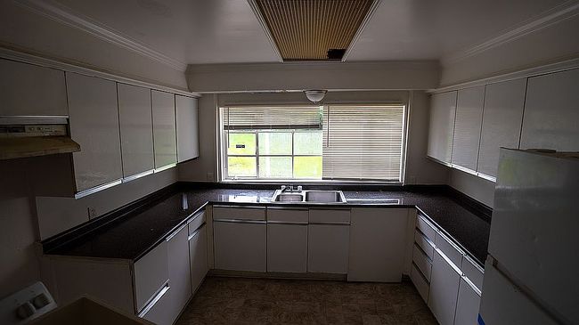 Image of 421 Lawrence Rd