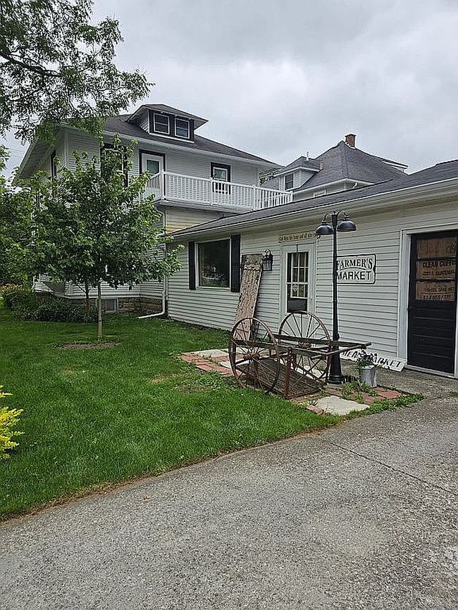Photo of 200 Union St, Bellevue, OH