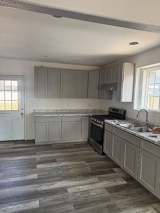 Photo of 9406 S 5th Ave, Inglewood, CA