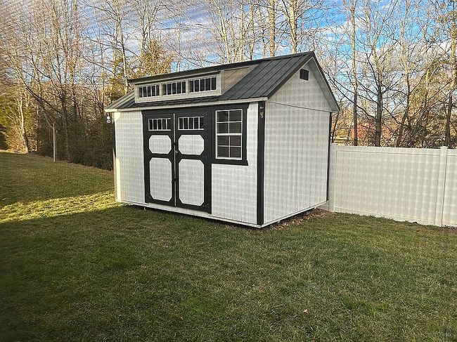 Image of 2322 Eppie Cove Ln