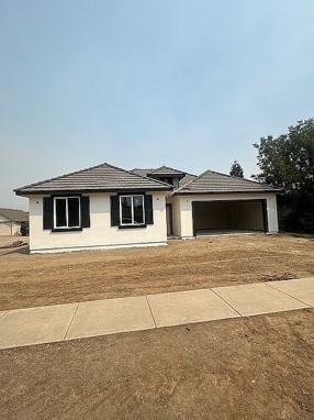 Preview of property located at 590 N Lincoln Ave