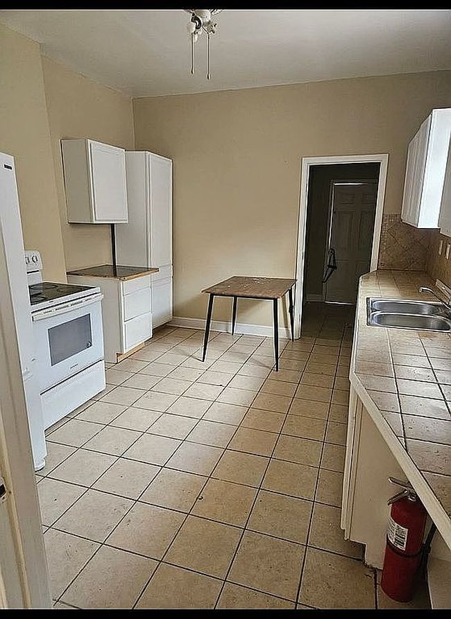 Image of 2613 N Prieur St