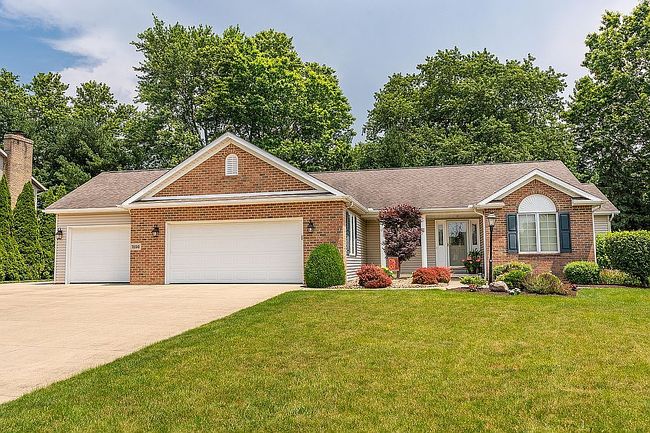 Photo of 7156 Cedar Grove Ave Nw, North Canton, OH