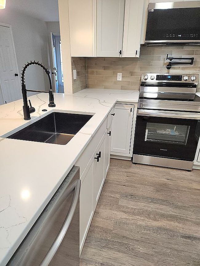 Image of 104 Cedarwood St