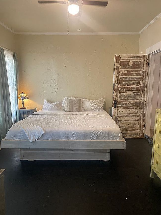 Additional photo 1 of property located at 1222 East St