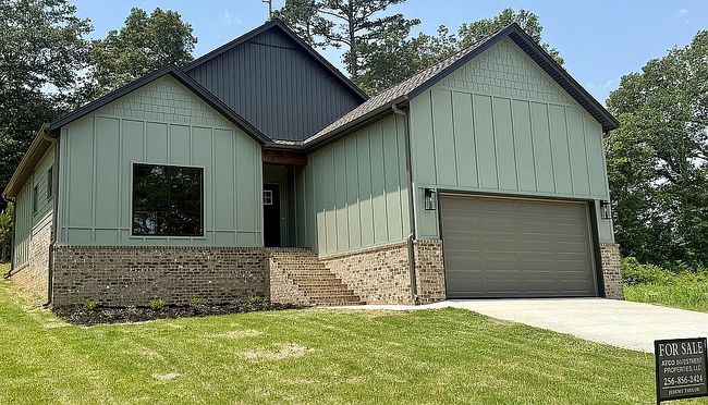 Photo of 149 River Dr, Tuscumbia, AL
