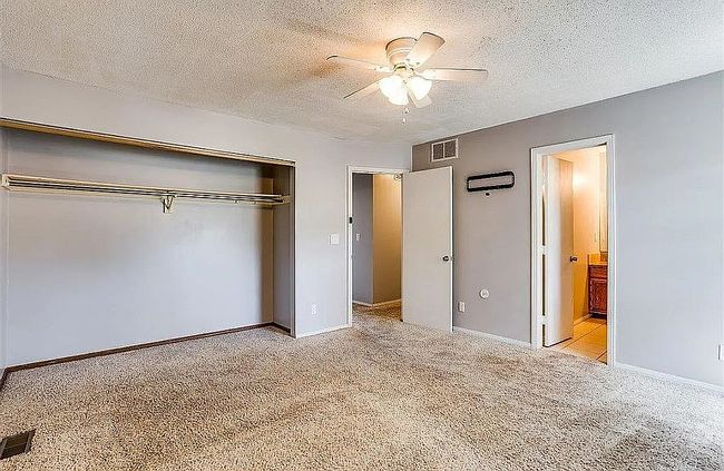 Photo of 229 W Village Lake Dr, Derby, KS