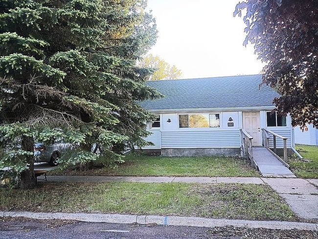 Image of 107 Adrian St S