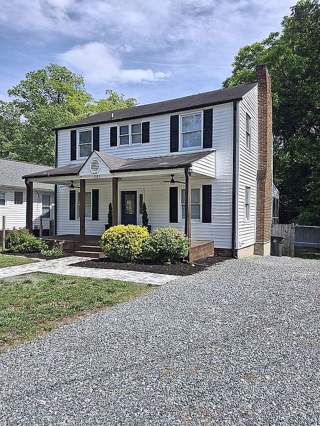 Image of 305 Spring St