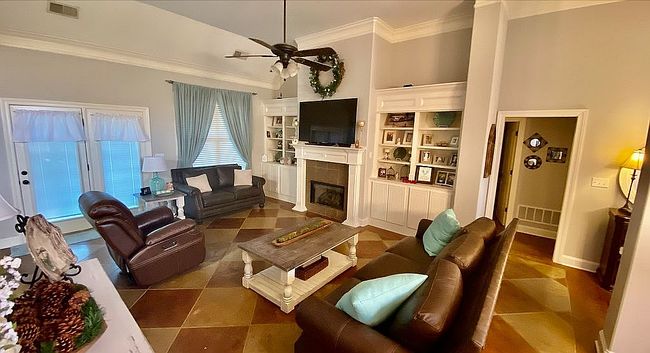 Additional photo 3 of property located at 11 Doe Creek Trl