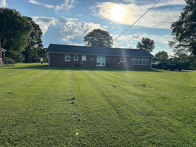 Photo of 1018 Riverside Dr, Harrodsburg, KY