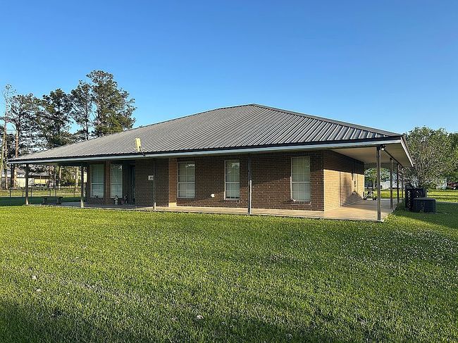 Image of 1718 Barney Hoffpauir Rd