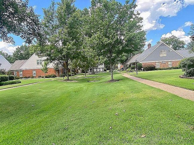 Photo of 1916 Wicklow Way, Germantown, TN