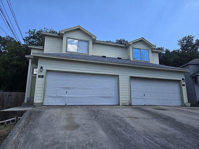 Photo of 861-863 Sagewood Trl