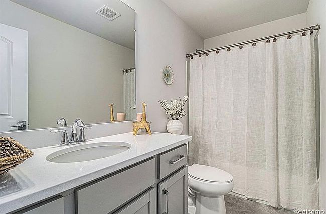 Photo of 8757 Grove St, Washington, MI