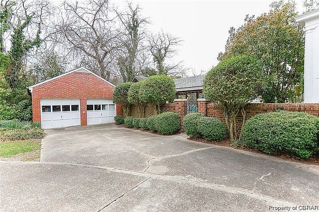 Photo of 808 Park Pl, Hampton, VA