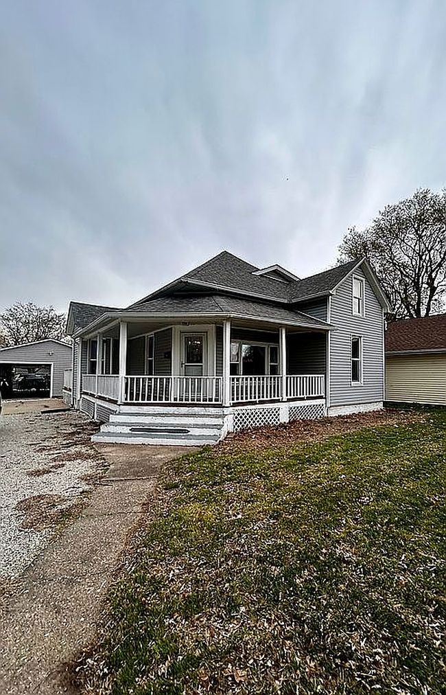 Preview of property located at 1103 N Springfield St