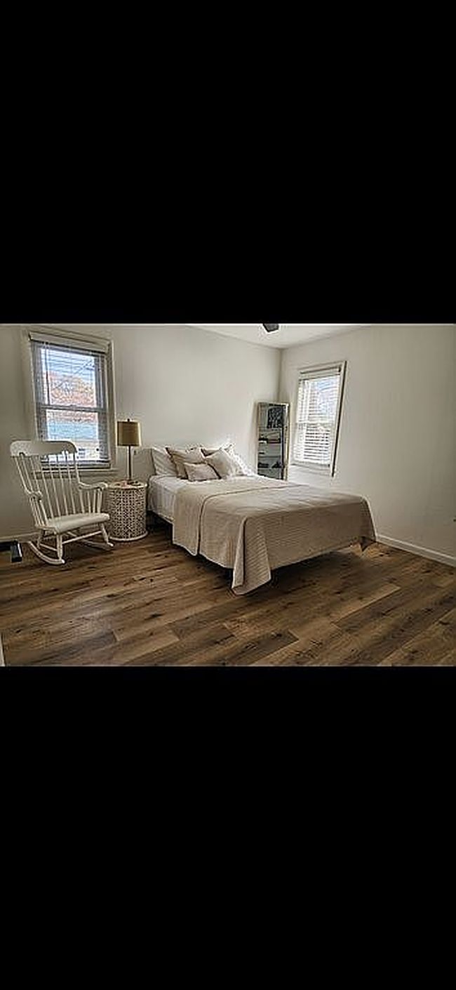 Image of 1112 S Church St