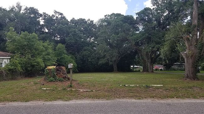 Additional photo 2 of property located at 5 Simon Ct