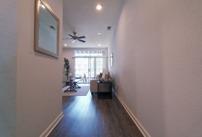 Additional photo 3 of property located at 1726 Parkview Green Cir