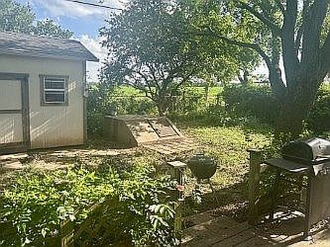 Image of 717 W 4th St
