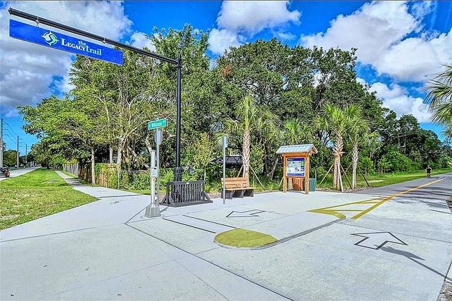 Image of 5106 Far Oak Cir