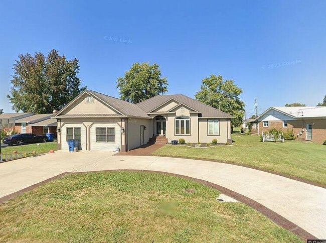 Photo of 17 Kenwood Dr, La Center, KY