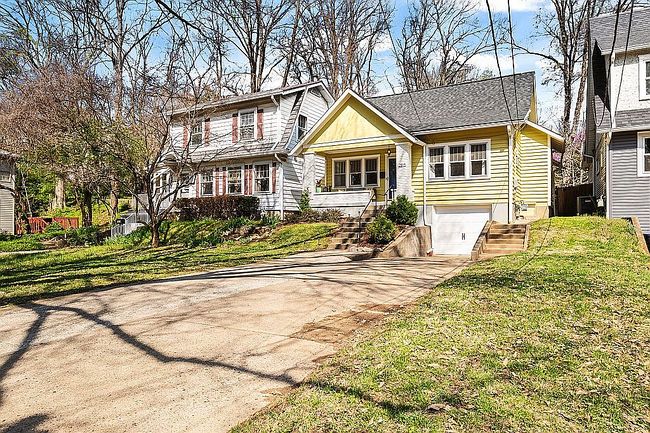 Photo of 2815 Grinstead Dr, Louisville, KY