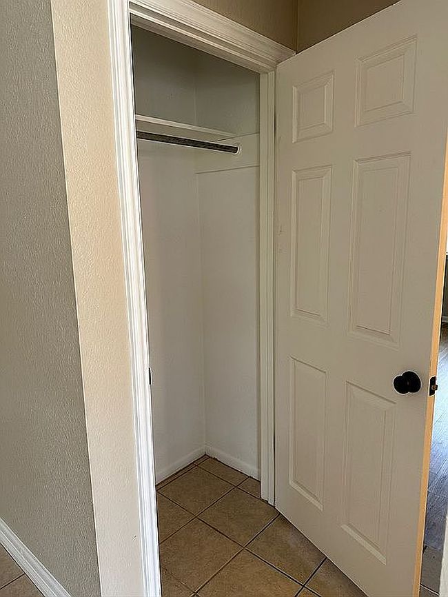 Photo of 102 Planters Dr, Victoria, TX
