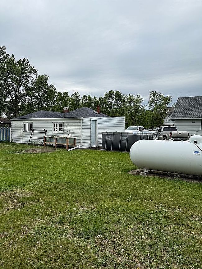 Additional photo 3 of property located at 309 N Sheyenne St