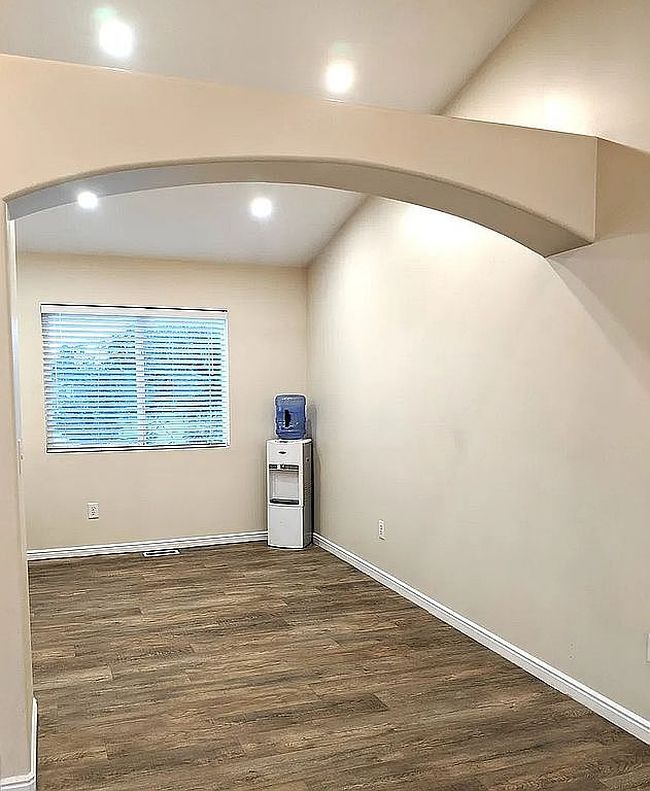 Preview of property located at 2237 W Craig Ln S