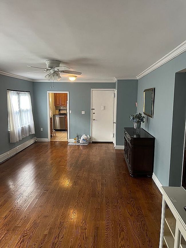 Photo of 55 Tulip Ave Apt 5-4, Floral Park, NY