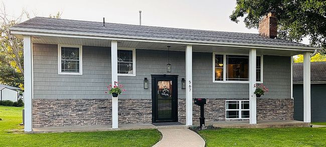 Image of 567 Williams St