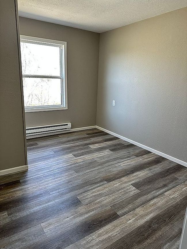 Image of 104 1st Ave Nw